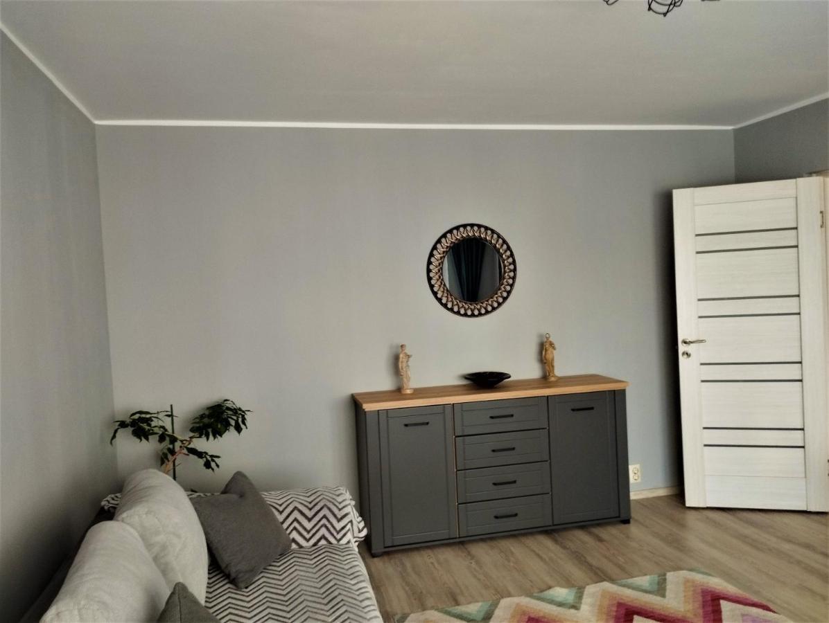 Central Lala Apartament Apartment Брашов Екстериор снимка