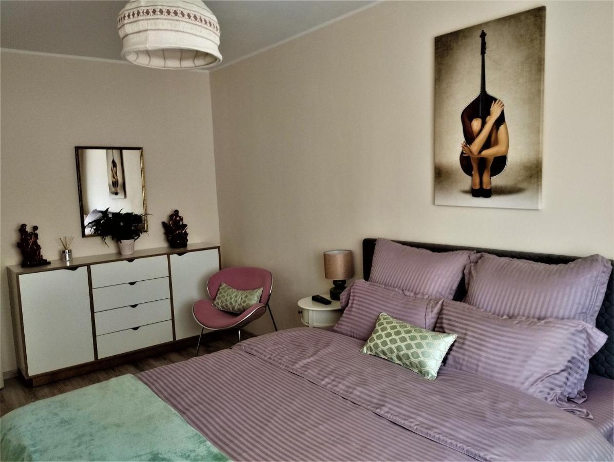 Central Lala Apartament Apartment Брашов Екстериор снимка